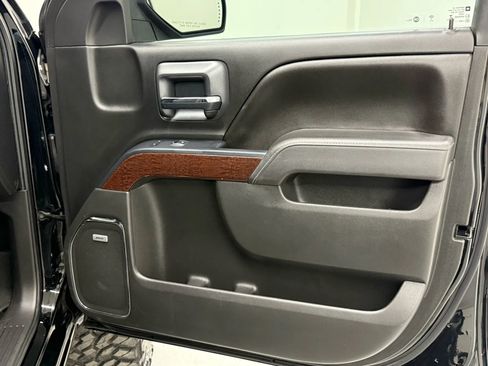 Used 2017 GMC Sierra 1500 SLT w/ Texas SLT Premium Package image 18