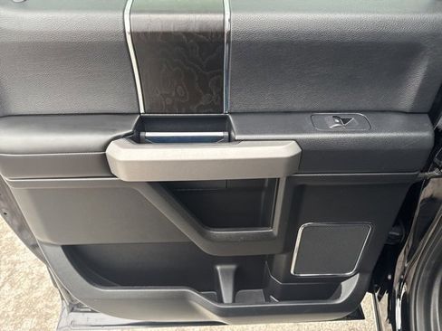 Used 2018 Ford F150 Platinum w/ Equipment Group 701A Luxury image 21