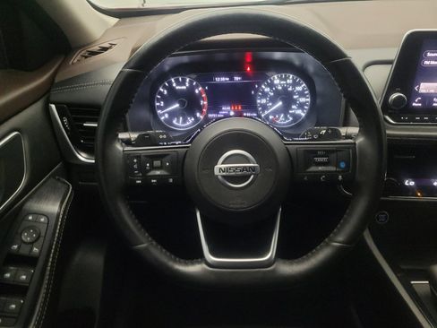 Used 2021 Nissan Rogue SV w/ Premium Package FWD image 22