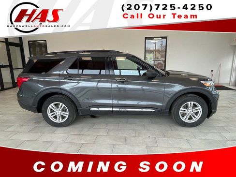 Used 2020 Ford Explorer XLT w/ Equipment Group 202A AWD/4WD image 6