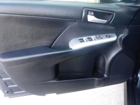 Used 2013 Toyota Camry SE FWD image 33
