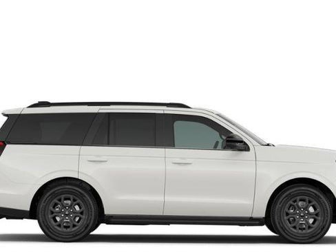 New 2026 Ford Expedition Active image 5