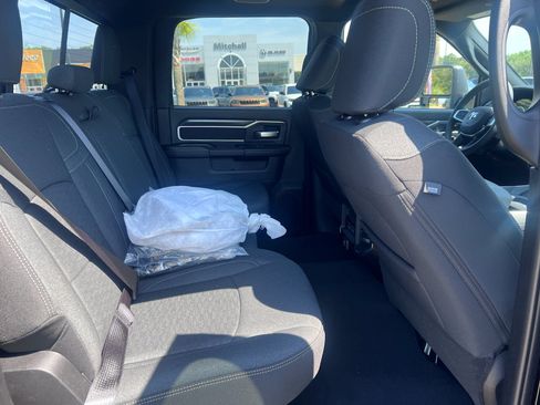 New 2026 RAM 2500 Big Horn AWD/4WD image 12