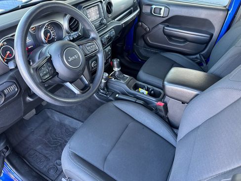 Used 2019 Jeep Wrangler Sport AWD/4WD image 10