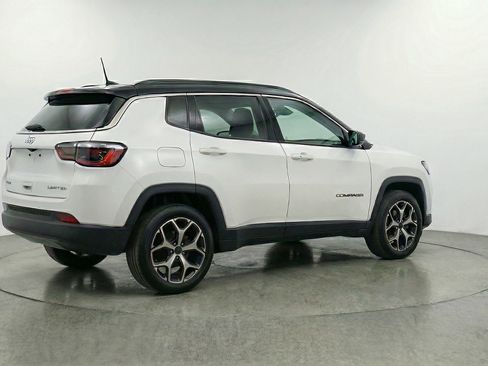 Used 2025 Jeep Compass Limited AWD/4WD image 9