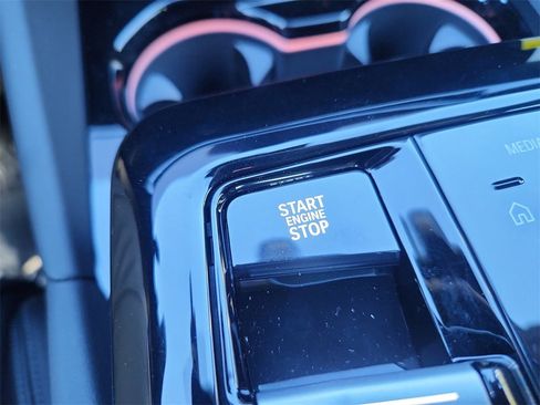 New 2026 BMW 530i xDrive w/ Premium Package image 23