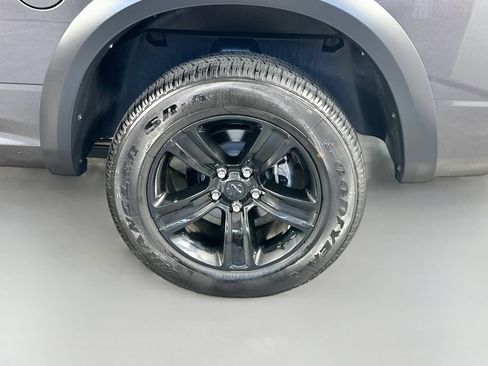 Used 2024 RAM 1500 Warlock RWD image 33