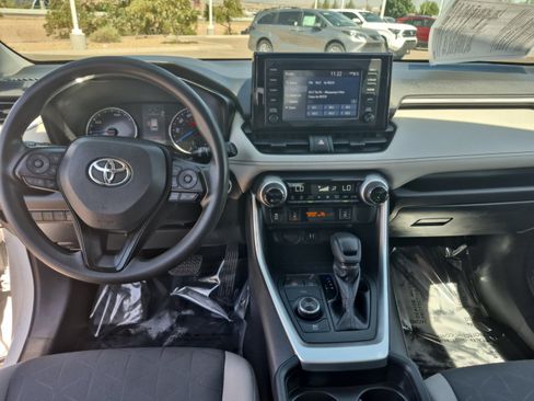 Used 2019 Toyota RAV4 XLE AWD/4WD image 18