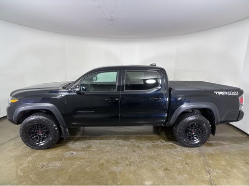 Used 2020 Toyota Tacoma TRD Off-Road image 16
