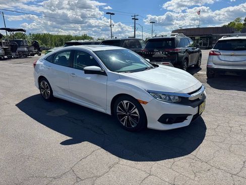 Used 2016 Honda Civic EX-T image 4