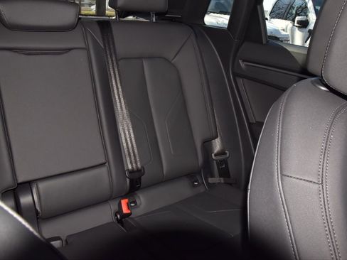 Used 2023 Audi Q3 2.0T Premium w/ Convenience Package image 21