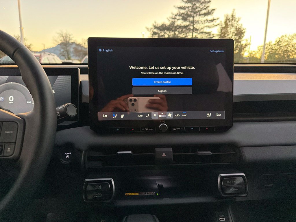 Used 2026 Toyota RAV4 XSE w/ Weather Package AWD/4WD image 31