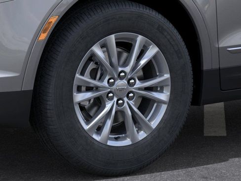 New 2026 Cadillac XT5 Luxury w/ LPO, Floor Liner Package AWD/4WD image 9