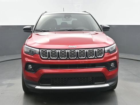Used 2025 Jeep Compass Limited AWD/4WD image 8