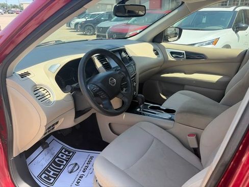 Used 2017 Nissan Pathfinder SV FWD image 11