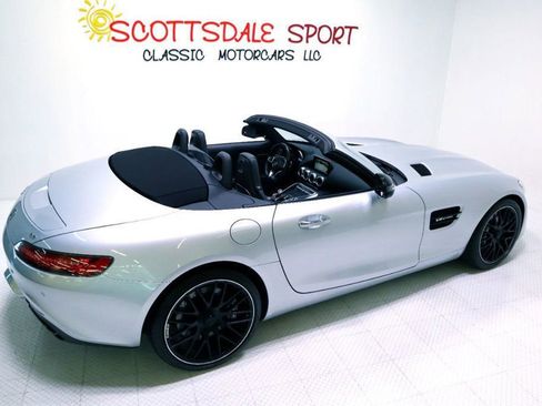 Used 2019 Mercedes-Benz AMG GT image 7