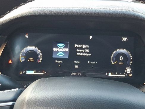 Used 2022 Jeep Grand Cherokee Limited image 21