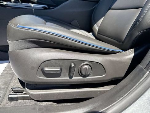 Used 2025 Buick Envista Sport Touring w/ Convenience I Package FWD image 12