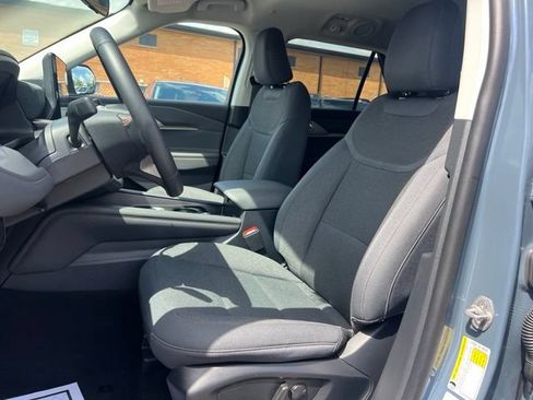 Used 2026 Ford Explorer Active AWD/4WD image 17