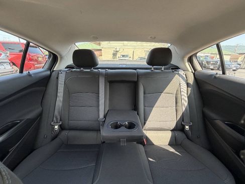 Used 2017 Chevrolet Cruze LT w/ Convenience Package FWD image 30