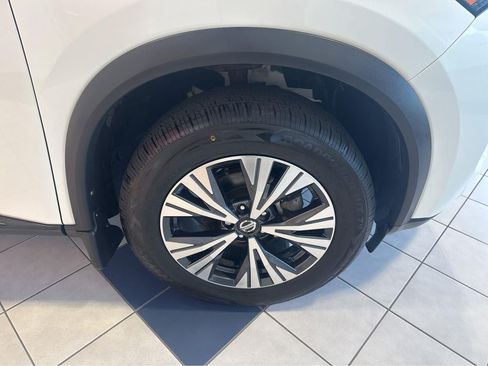 Used 2021 Nissan Rogue SV AWD/4WD image 6