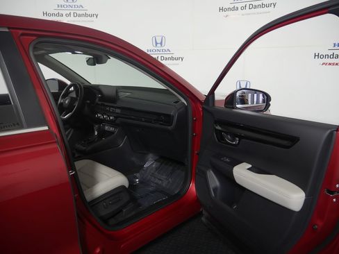 Used 2025 Honda CR-V EX-L image 7