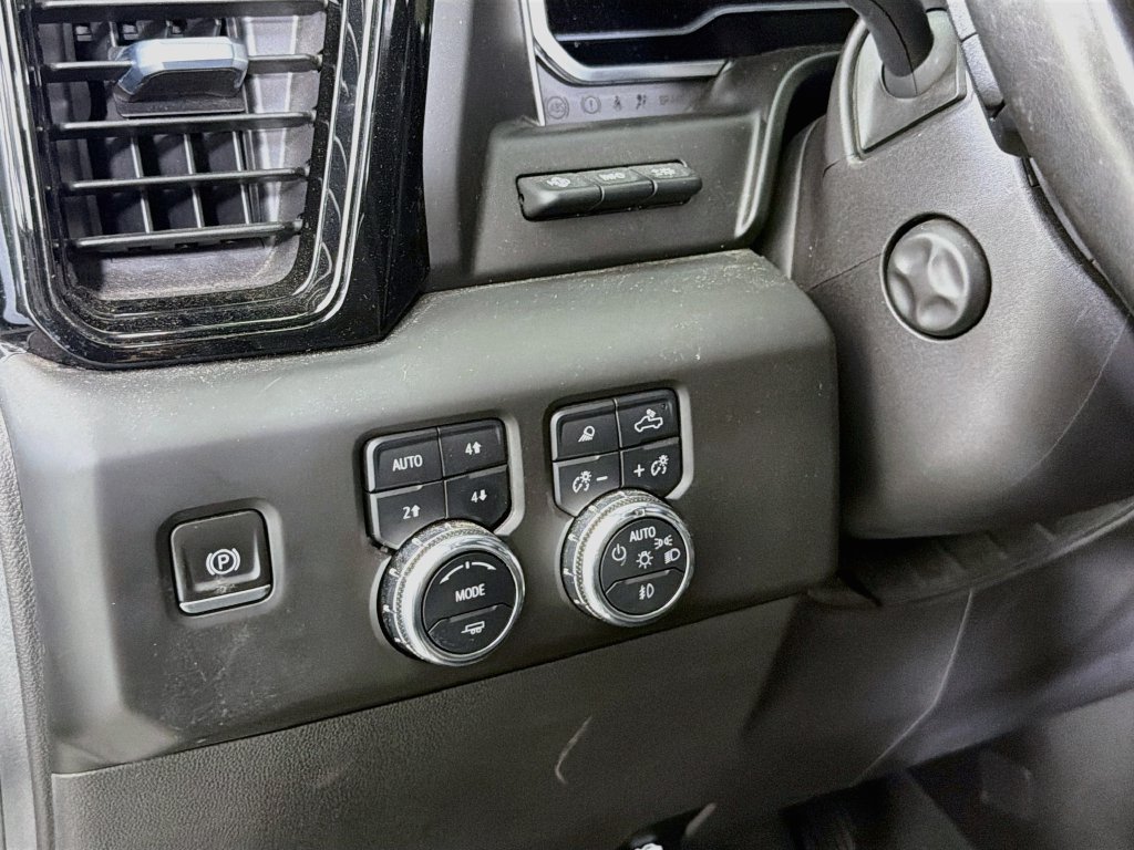 Used 2023 GMC Sierra 1500 AT4X AWD/4WD image 13