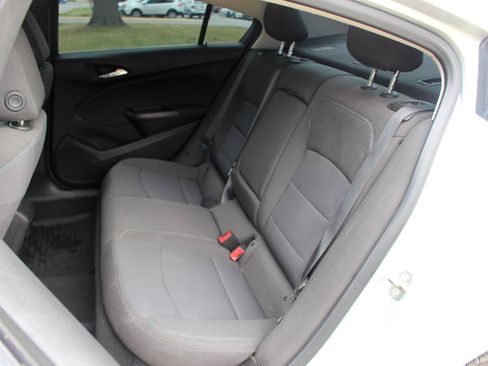 Used 2018 Chevrolet Cruze LT FWD image 31