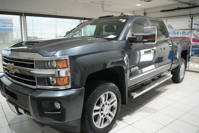 Used 2018 Chevrolet Silverado 2500 High Country w/ Duramax Plus Package AWD/4WD image 4