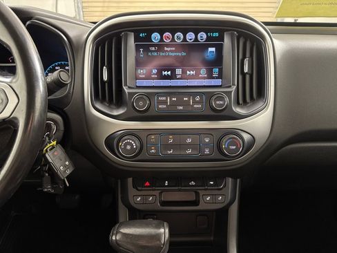 Used 2018 Chevrolet Colorado LT w/ LT Convenience Package image 19