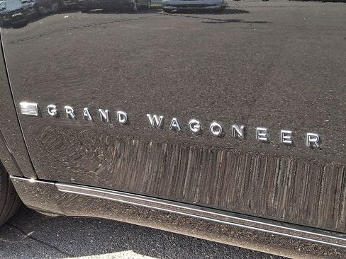 Used 2024 Jeep Grand Wagoneer Series III w/ Quick Order Packagew 28T image 31