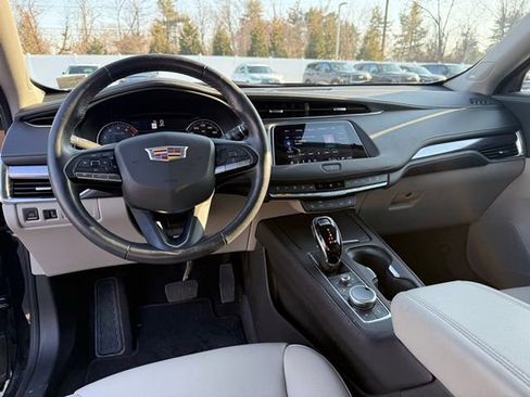 Used 2023 Cadillac XT4 Luxury w/ Cold Weather Package image 13