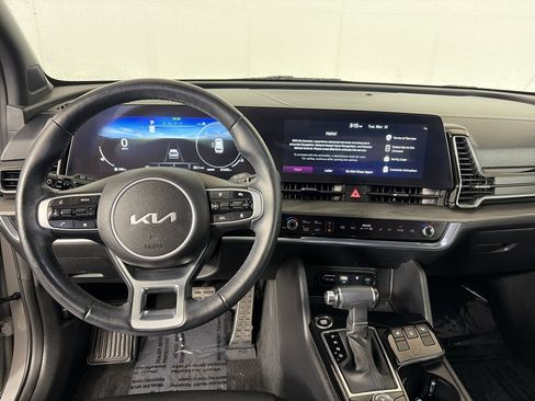 Certified 2024 Kia Sportage X-Pro image 3