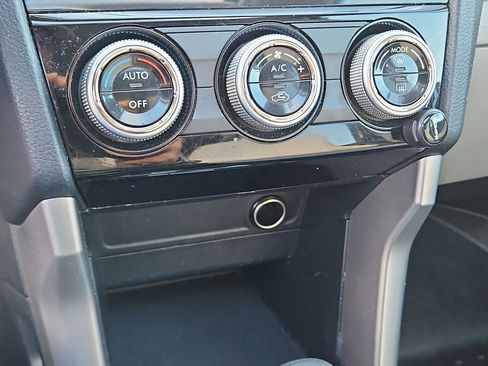 Used 2018 Subaru Forester 2.5i Premium image 27