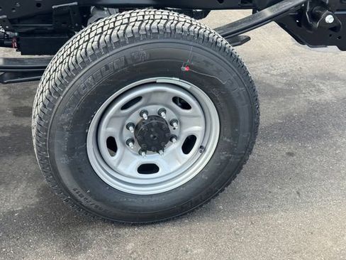 New 2026 Ford F250 XL w/ Snow Plow Prep Package image 9