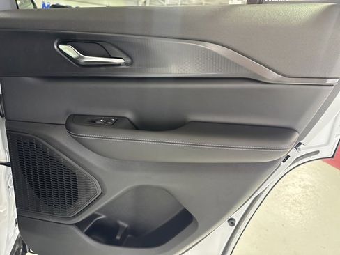 New 2025 Jeep Grand Cherokee Laredo X w/ Luxury Tech Group I image 33