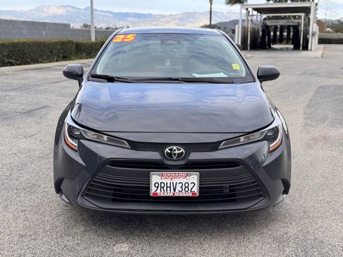 Used 2025 Toyota Corolla LE image 3