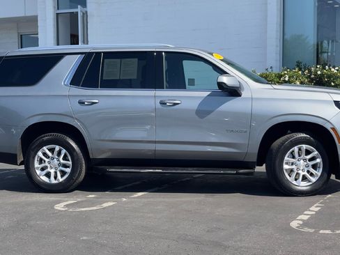 Used 2025 Chevrolet Tahoe LT AWD/4WD image 3