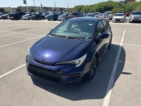 Used 2026 Toyota Corolla SE FWD image 1