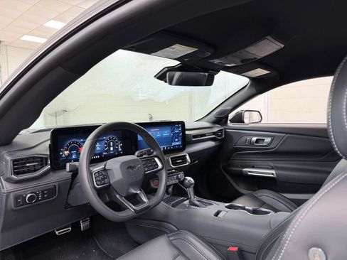 Used 2024 Ford Mustang GT Premium RWD image 15
