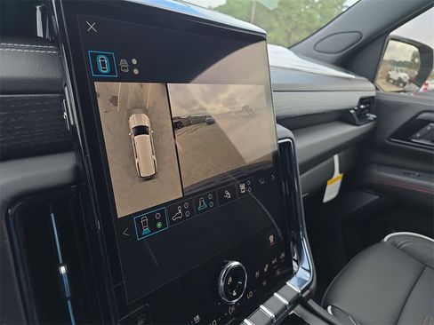 New 2026 GMC Yukon XL AT4 Ultimate w/ LPO, Floor Liner Package image 24