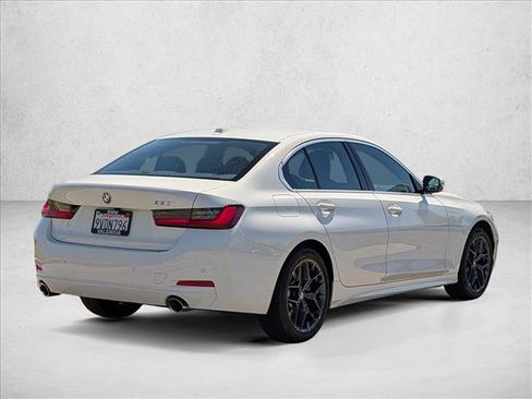Used 2025 BMW 330i Sedan w/ Convenience Package RWD image 5