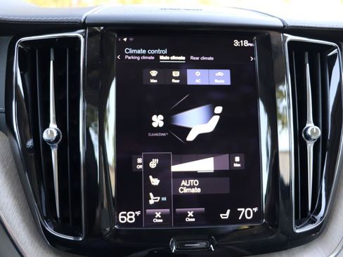 Used 2021 Volvo XC60 T5 Inscription w/ Protection Package Premier FWD image 24
