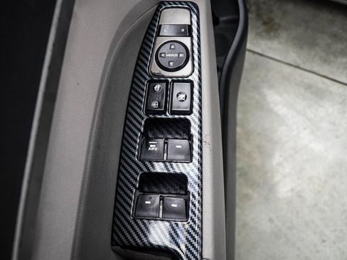 Used 2018 Hyundai Elantra Value Edition FWD image 33