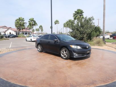 Used 2012 Toyota Camry SE w/ Convenience Pkg
