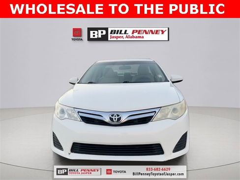 Used 2012 Toyota Camry LE image 8