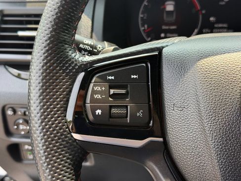 Used 2025 Honda Ridgeline Black Edition image 19