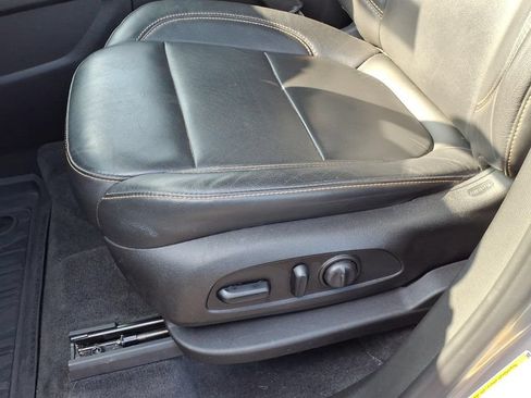 Used 2019 Chevrolet Traverse LT AWD/4WD image 9