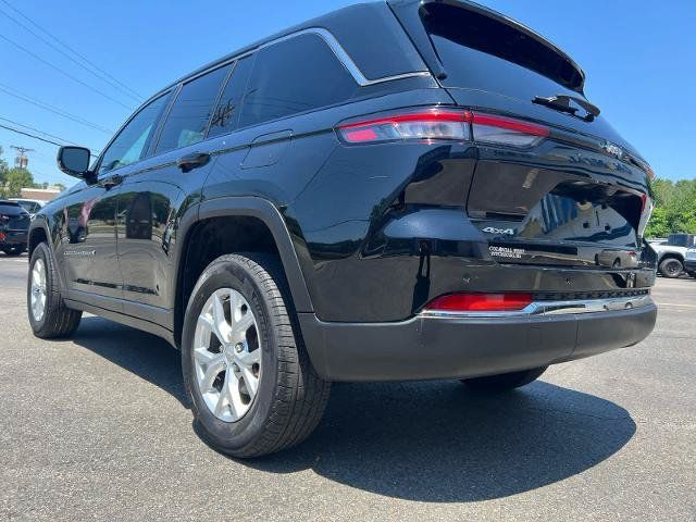 Used 2023 Jeep Grand Cherokee Limited w/ Trailer Tow Prep Group (B) AWD/4WD image 7