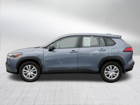Certified 2023 Toyota Corolla Cross L AWD/4WD image 4